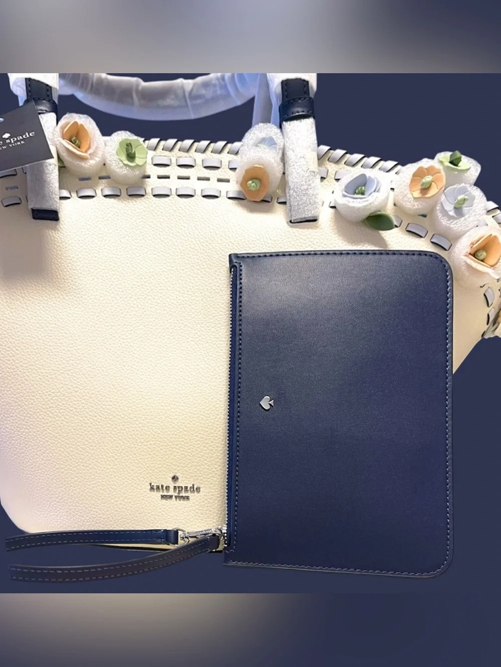 kate spade Leather Large Dahlia Bag/Tote Mag.snap Close NWT RP$459. +Wristlet